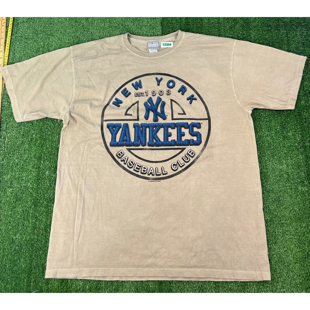 Vintage New York Yankees MLB Genuine Merchandise Graphic T-Shirt Tan Mens XL